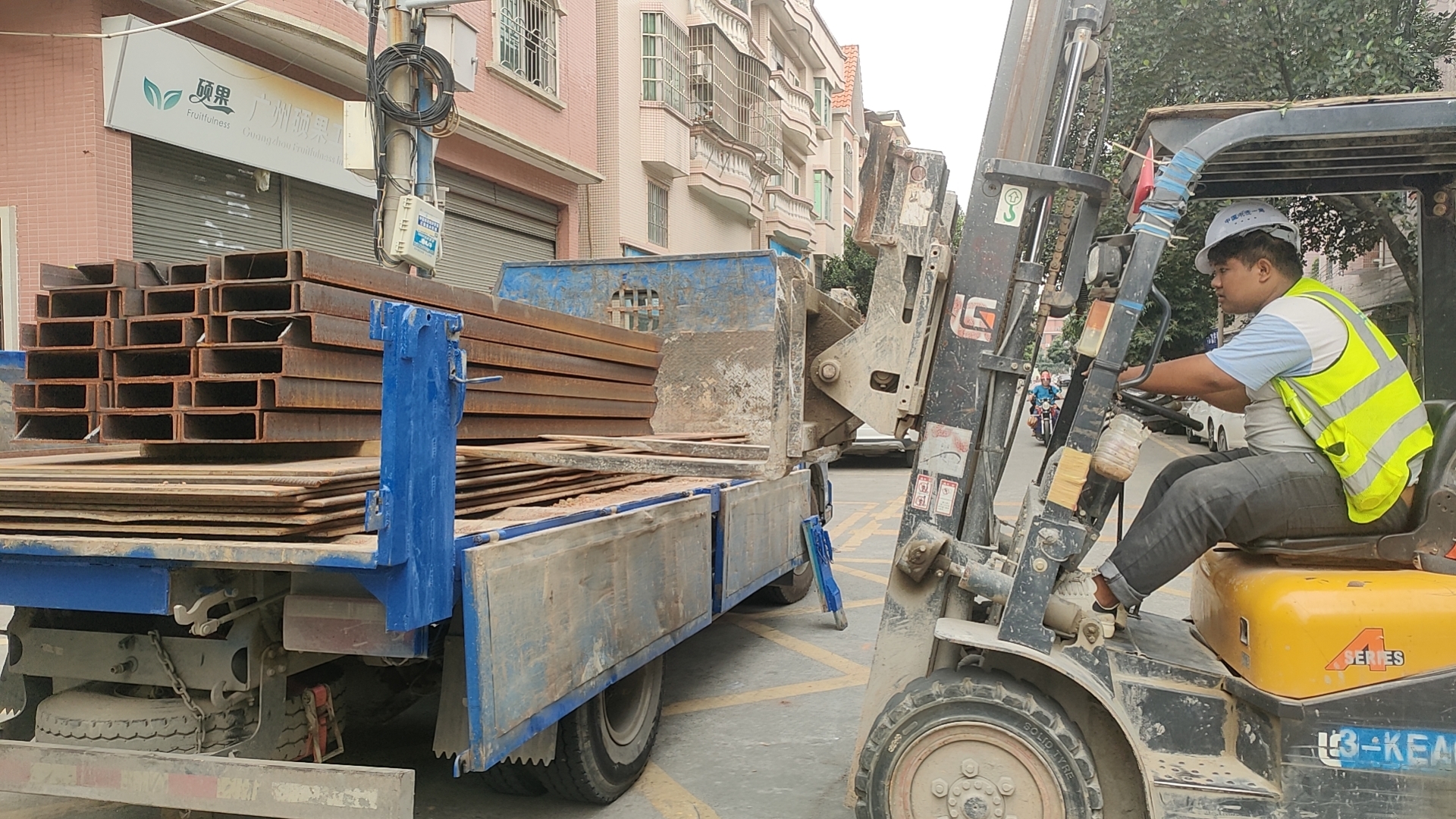 梅江区槽钢工地专用铺路钢板出租 - 厂家
